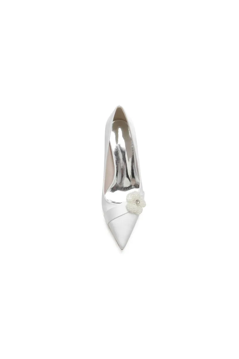 Beaded Pointed Toe Slip-on Wedding Shoes With Flower