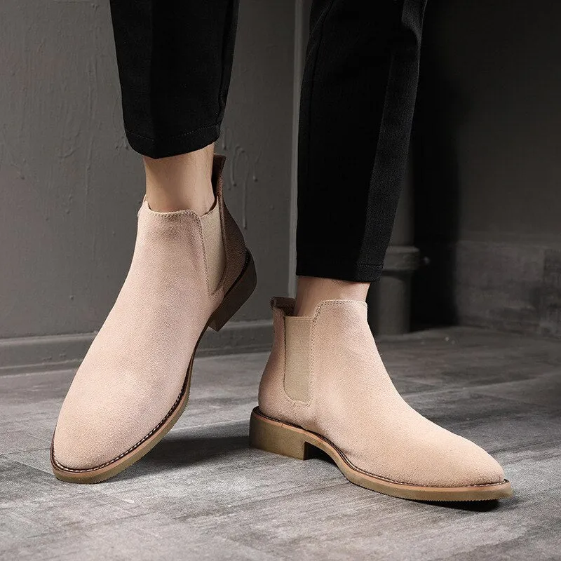 Chelsea boots made of suede