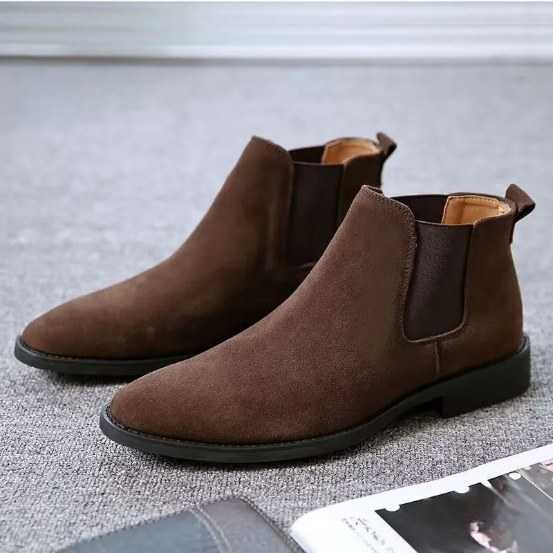 Chelsea boots made of suede