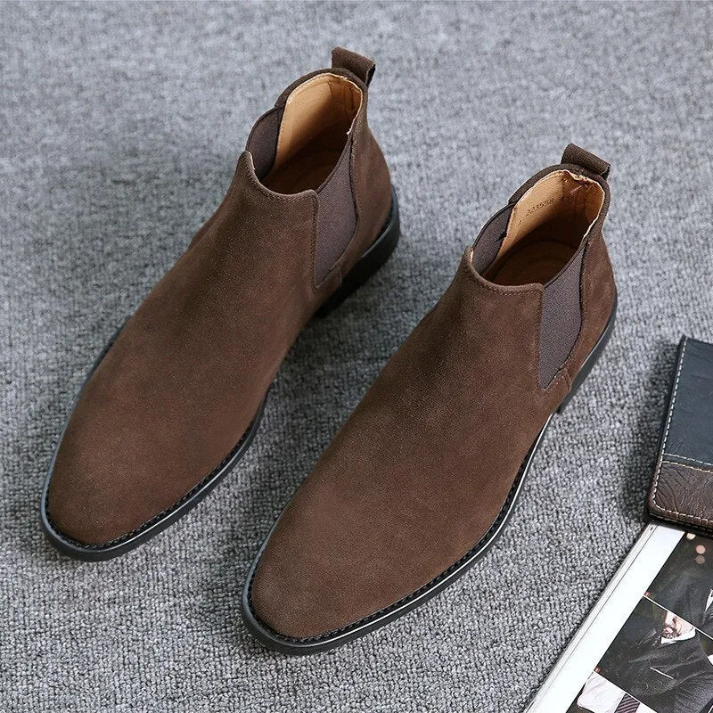 Chelsea boots made of suede
