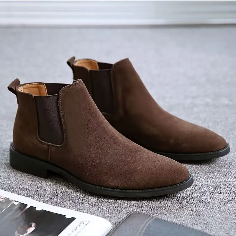 Chelsea boots made of suede