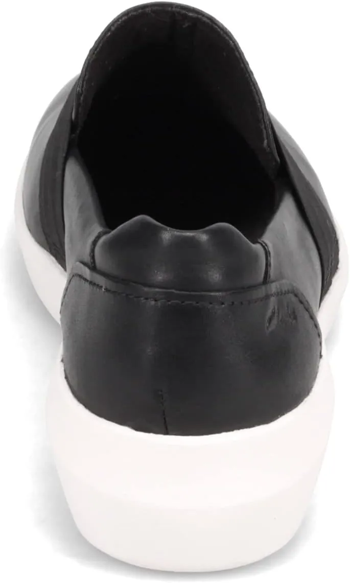 Clarks Women's Kayleigh River Loafer
