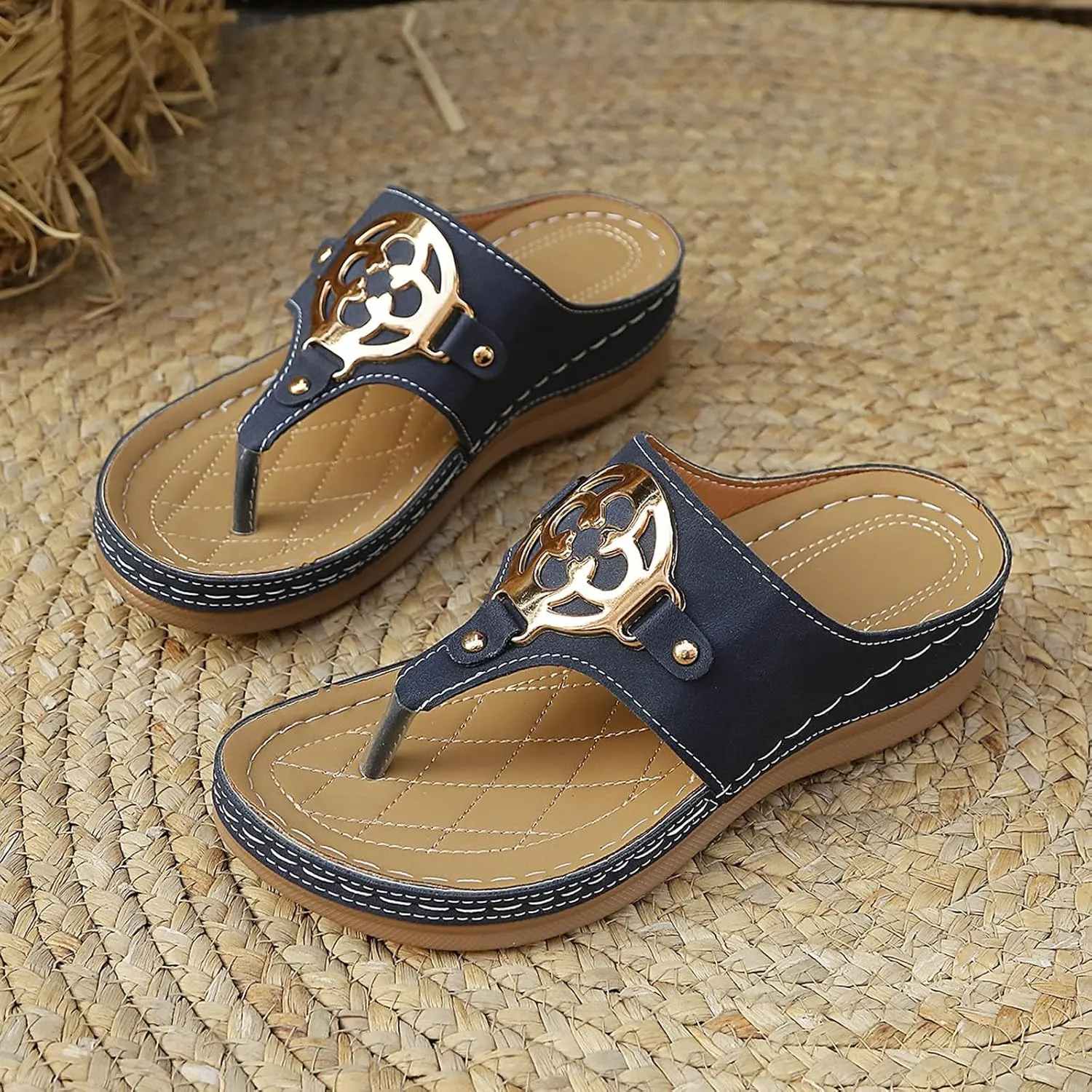 Comfortable Women's Slippers Daily Wear with Thong Design and Wedge Heel Perfect Rubber Sole Slippers for Women Outside