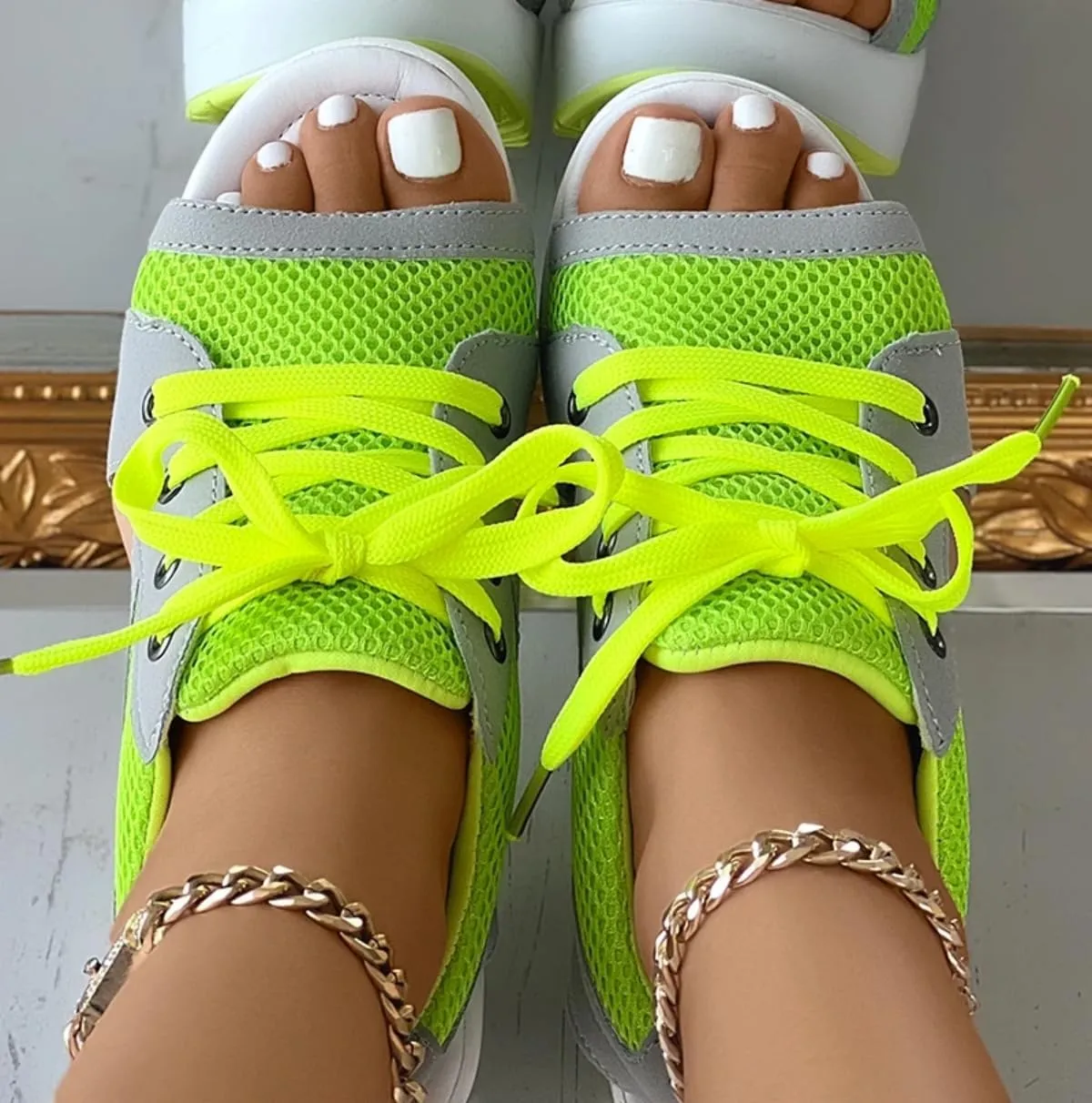 Cutout Lace Up Muffin Sandals for Women, Open Toe Tennis Shoes，Contrast Paneled Sandals, Summer Womens Platform Wedges Peep Toe Strappy Sneaker