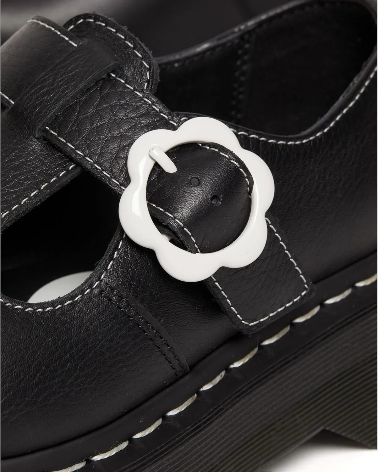 Dr. Martens Bethan
