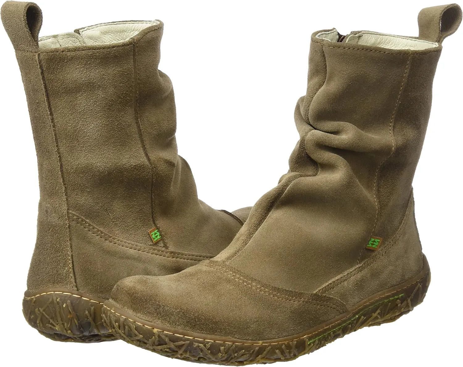 El Naturalista Women's Chelsea Boots