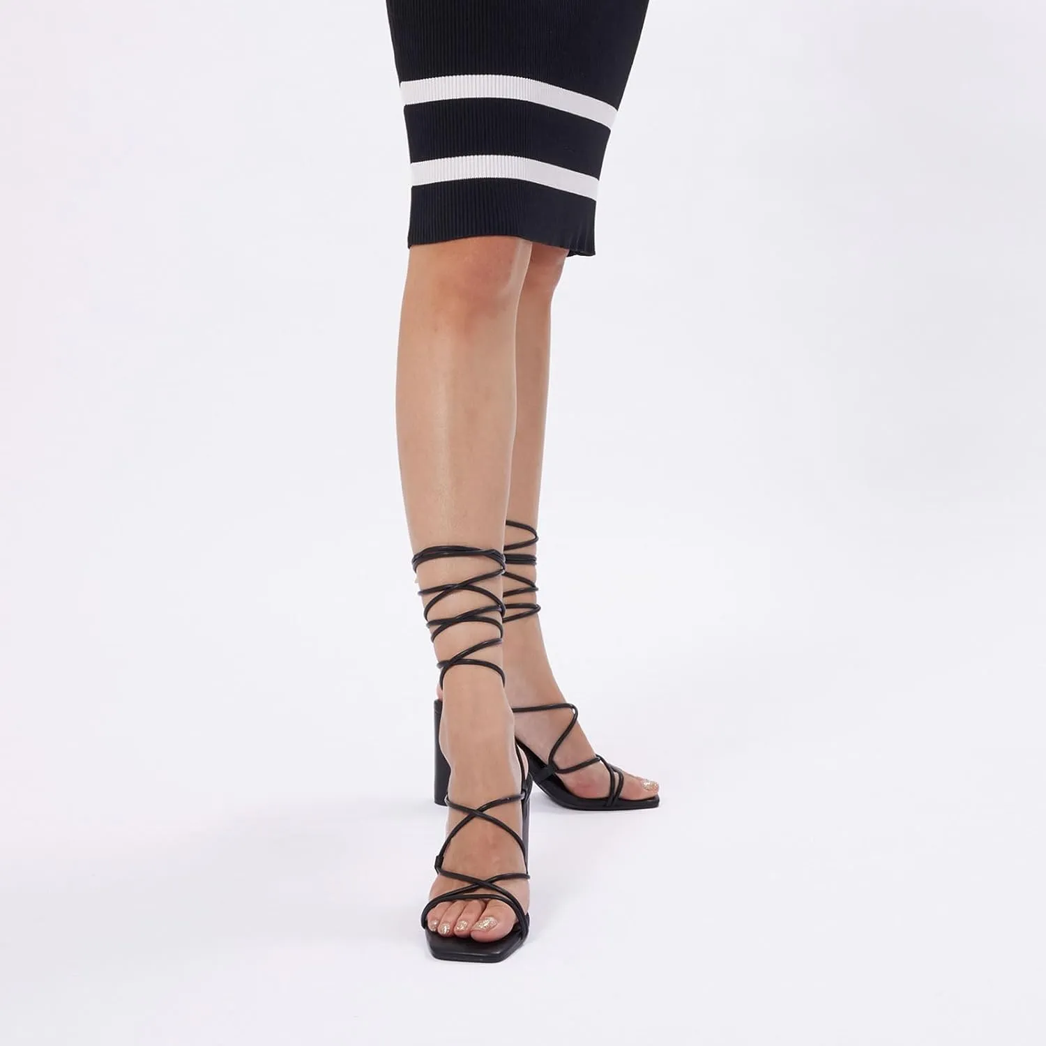 GENSHUO Women's Strappy Chunky Heels Sandals, Lace Up Square Open Toe Ankle Wrap Block Heeled Homecoming Wedding Dress Shoes