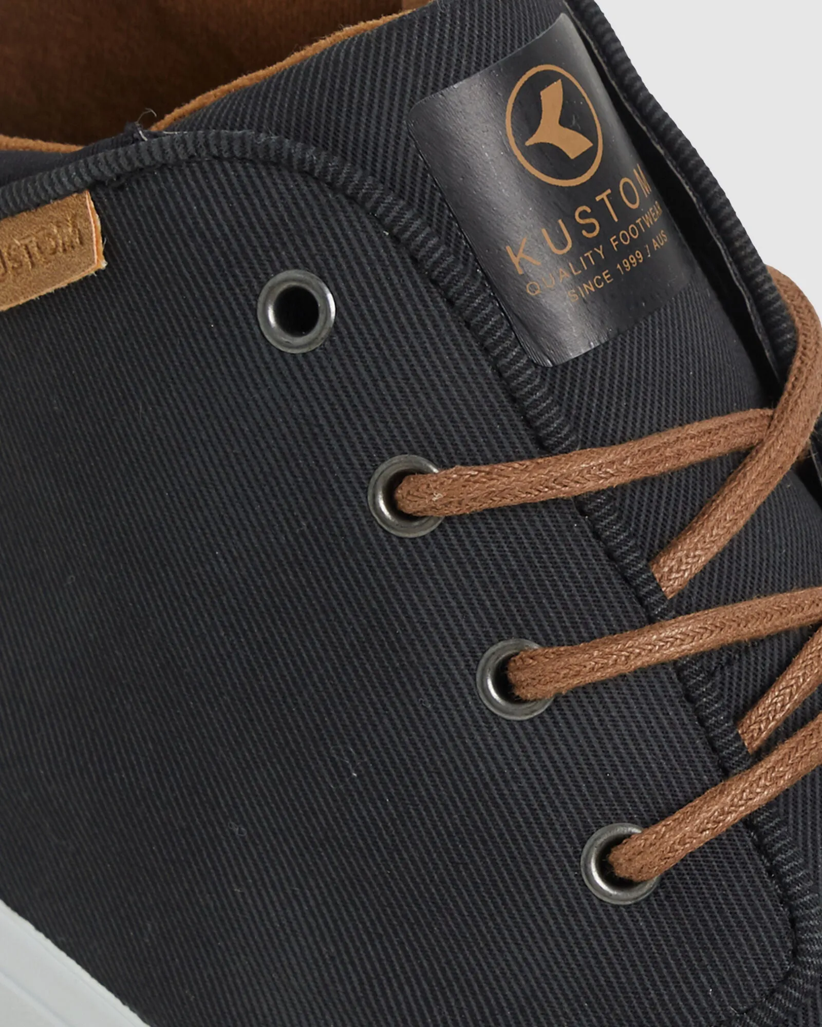 Hotham Black Tough Shoe