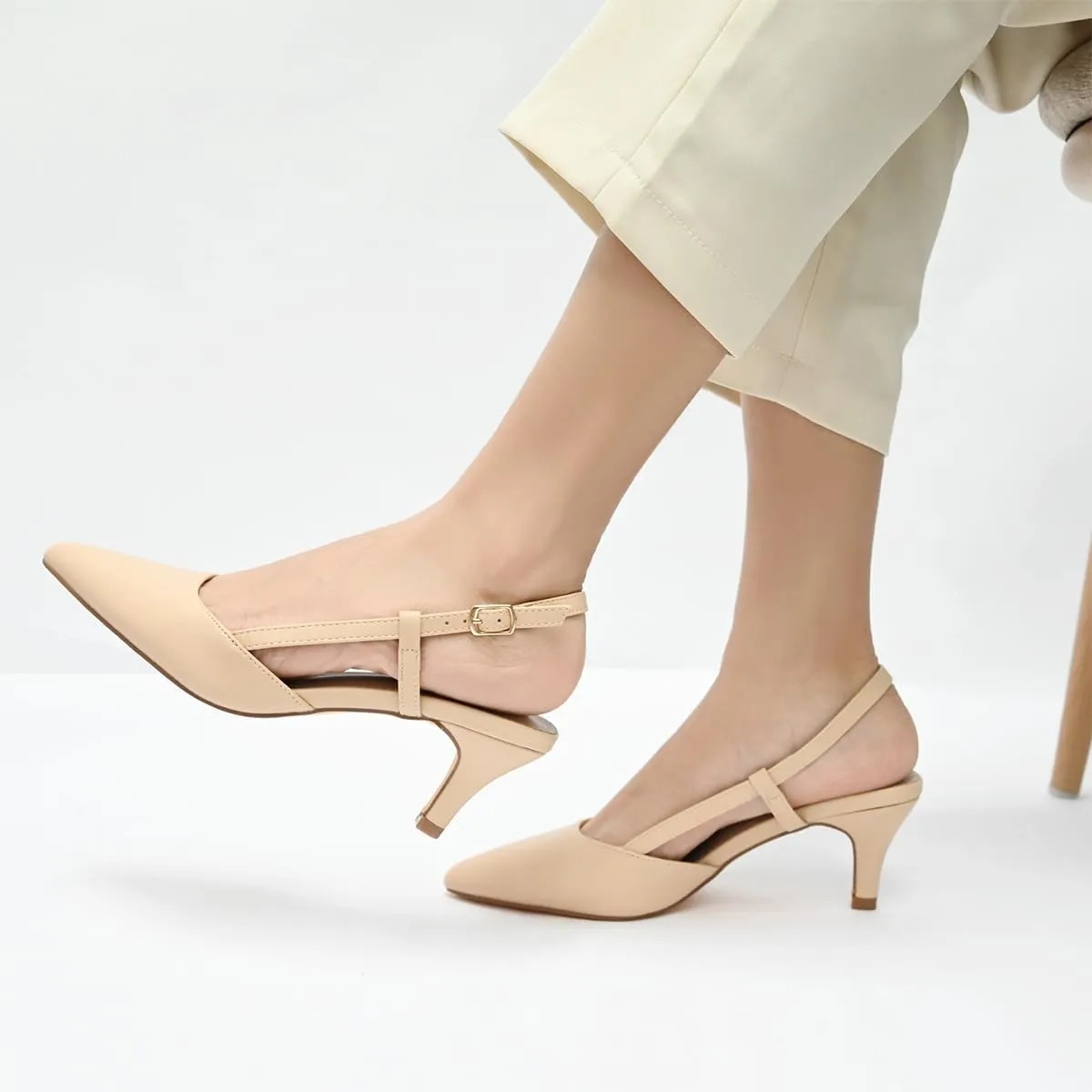 Slingback Low Kitten Heels for Women Closed Pointed Toe Ankle Strap Heels Slip On Pumps Shoes for Party Wedding Dress