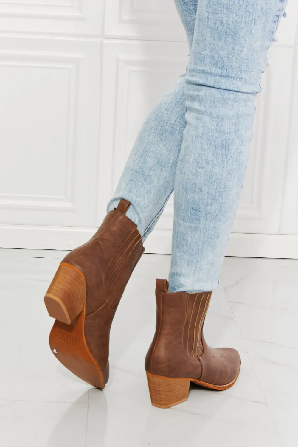 Stacked Heel Chelsea Boots in Chestnut