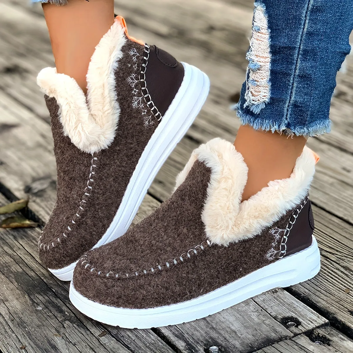 Supportive and stylish orthopedic summer footwear