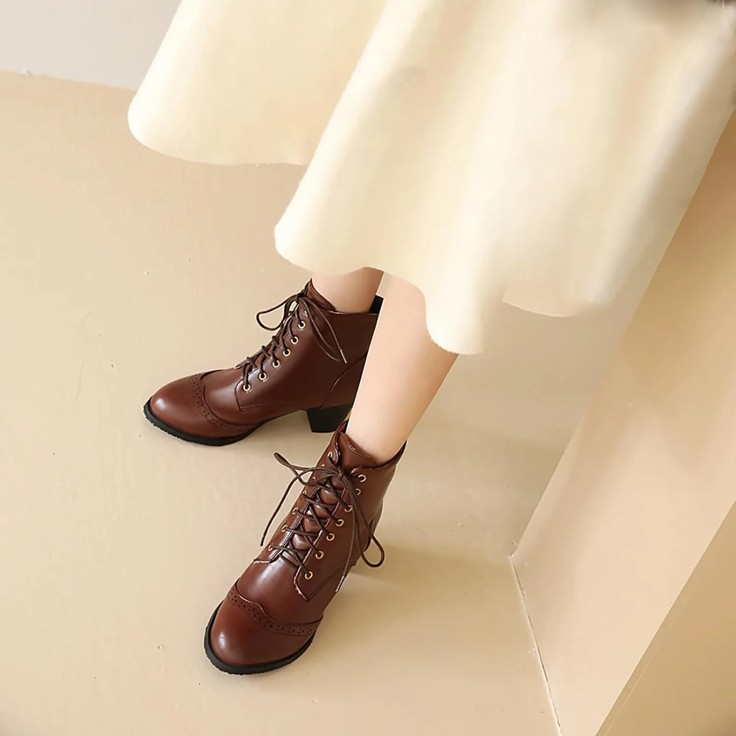 Uniquelly Womens Wingtip Booties Chunky Heel Ankle Boots Lace Up Round Toe Vintage Comfortable Winter Shoes