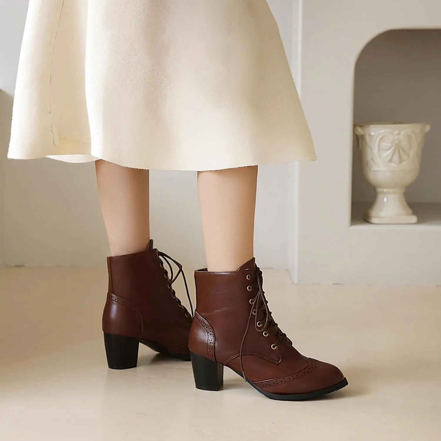 Uniquelly Womens Wingtip Booties Chunky Heel Ankle Boots Lace Up Round Toe Vintage Comfortable Winter Shoes