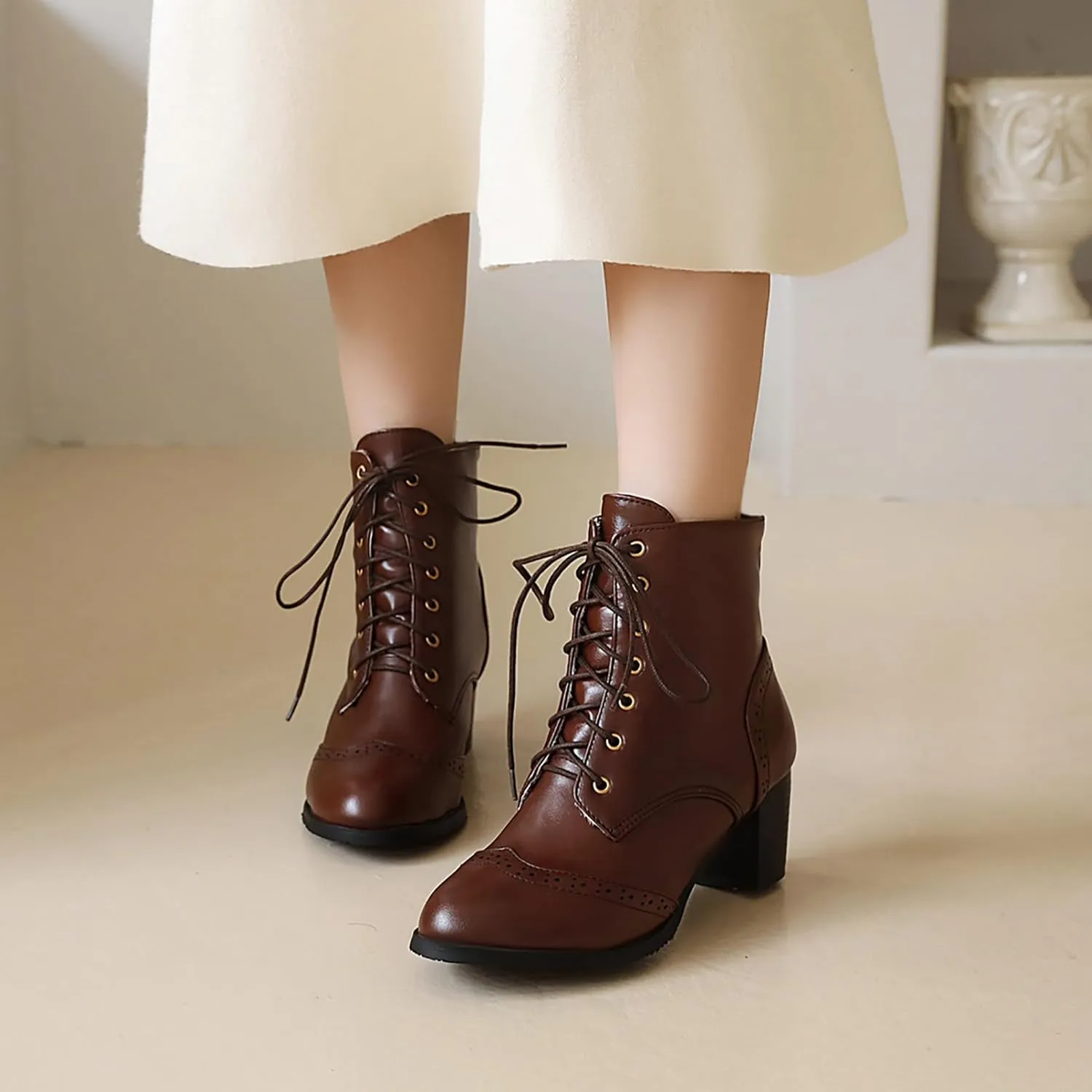 Uniquelly Womens Wingtip Booties Chunky Heel Ankle Boots Lace Up Round Toe Vintage Comfortable Winter Shoes